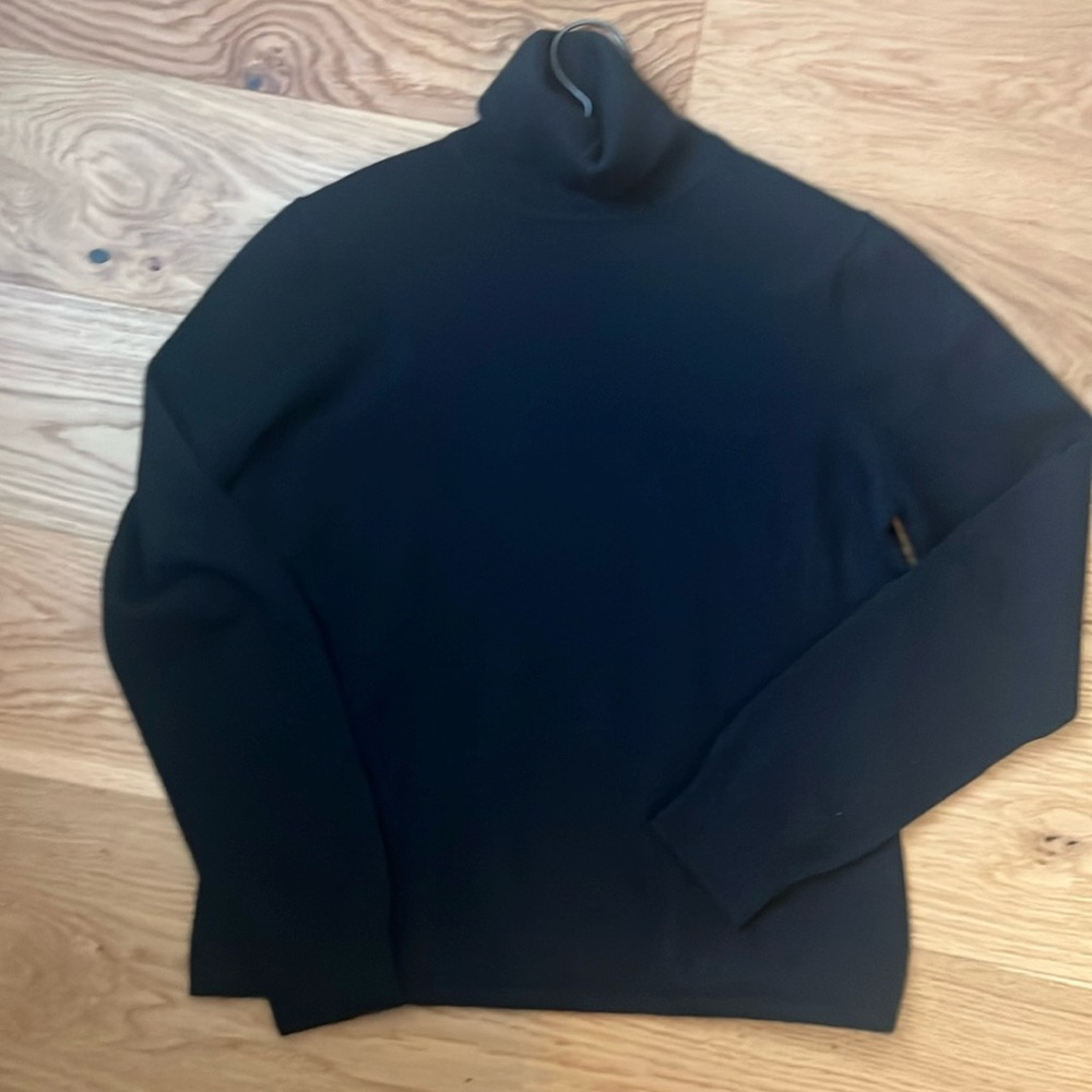 Ann Taylor 100% Cashmere Classic Black Turtleneck.  Size Large.